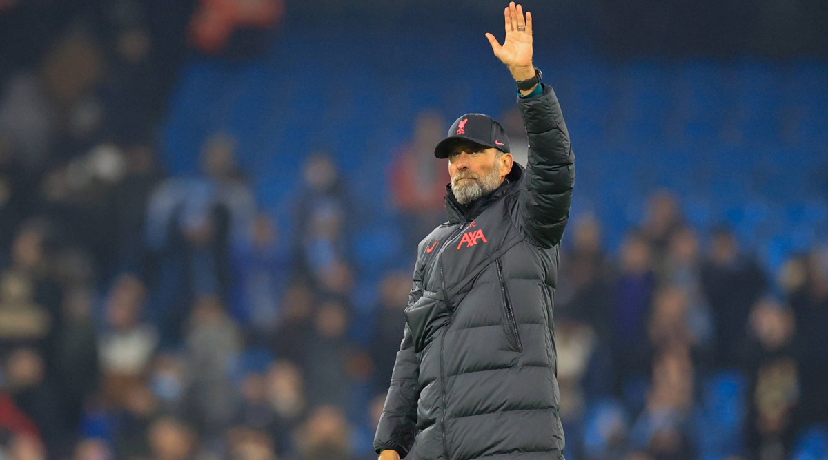 Jurgen Klopp waving to the crowd